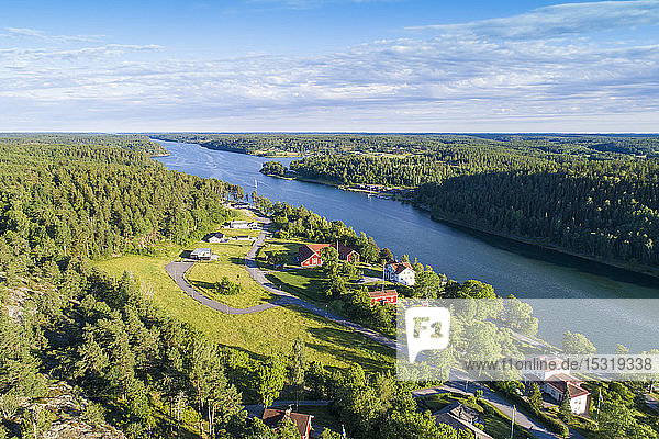Luftaufnahme von Valdemarsvik in Oestergoetland  Schweden