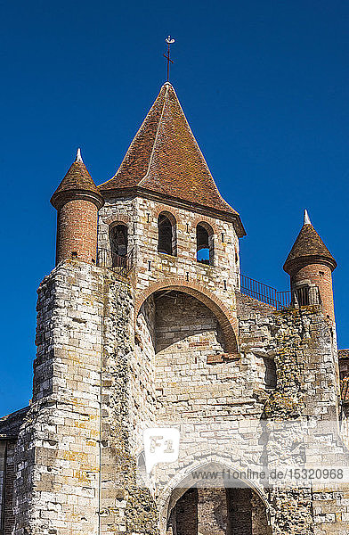 Frankreich  Tarn-et-Garonne  Auvillar  Kirche Saint Pierre (Schönstes Dorf in Frankreich) (Jakobsweg)
