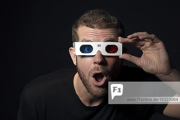 30 years old man with 3D glasses