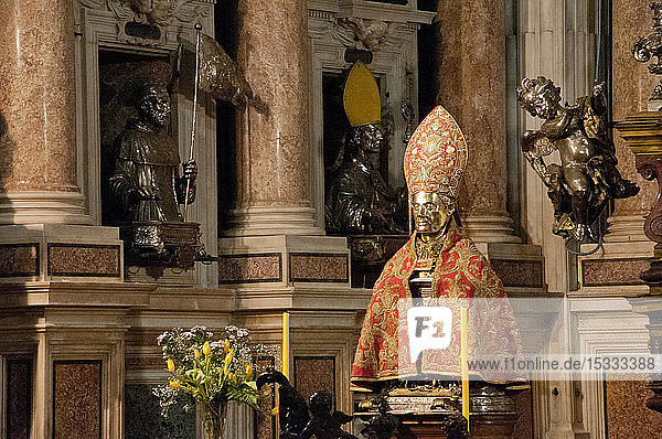 Europa  Italien  Kampanien  Neapel  Königliche Kapelle des Schatzes von St. Januarius  Neapels Kathedrale