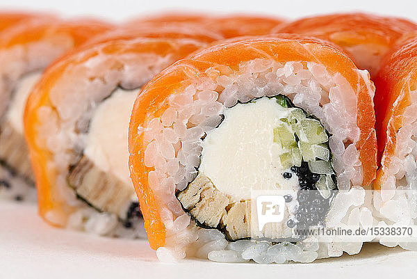 Sushi mit Lachs und Frischkäse