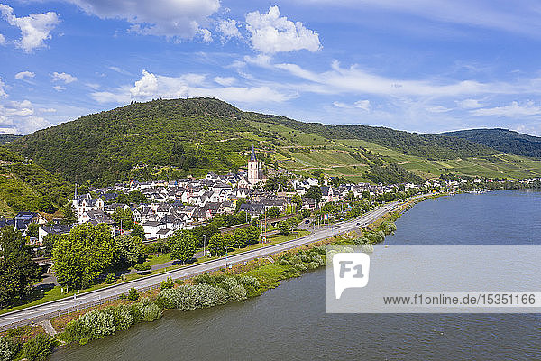 The Rhine River at Lorch UNESCO World Heritage Site Middle Rhine valley Hesse Germany Europe