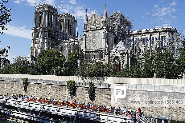 Konsolidierungsarbeiten nach dem Brand  Kathedrale Notre Dame de Paris  Paris  Frankreich  Europa