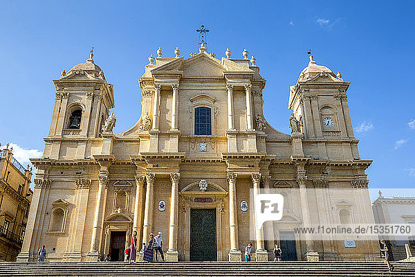 San Nicolo (Nicolas) Basilica-Cathedral  Noto  UNESCO World Heritage Site  Sicily  Italy  Europe