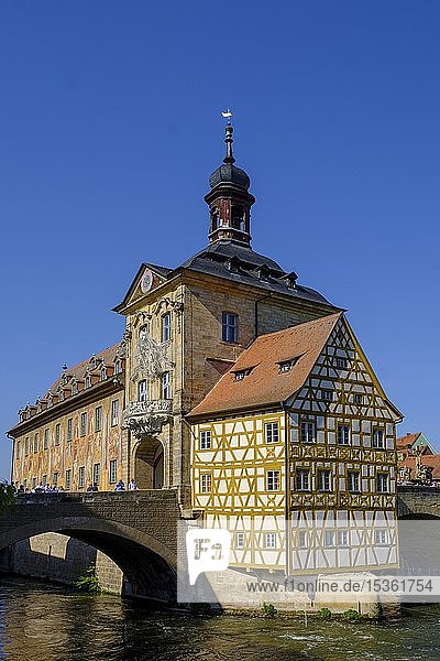 Altes Rathaus und Obere Brücke  Fluss Regnitz  Bamberg  Oberfranken  Franken  Bayern  Deutschland  Europa