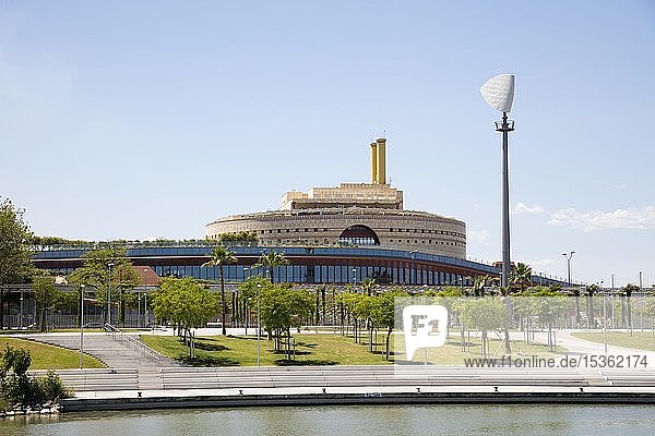 Gelände der Expo 92 am Fluss Guadalquivir Isla de la Cartuja Sevilla Andalusien Spanien Europa