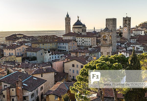 Altstadt  Bergamo  Lombardei  Italien  Europa