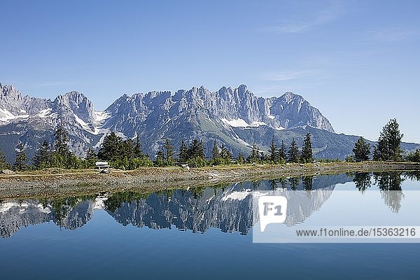Bergsee am Astberg Astbergsee Wasserspiegelung Going Wilder Kaiser Kaisergebirge Kitzbüheler Alpen Tirol Österreich Europa