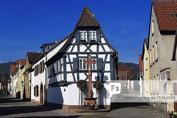 Fachwerkhaus in Maikammer  Neustadt an der Weinstraße  Rheinland Pfalz  Deutschland  Europa