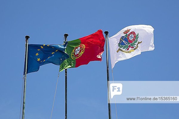 Europäische Flagge  Portugiesische Flagge  Flagge von Lissabon  Lissabon  Portugal  Europa