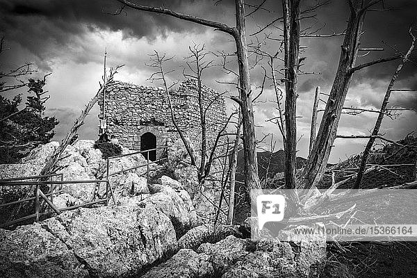 Burgruine St.Hilarion Girne Bezirk Kyrenia Türkische Republik Nordzypern Zypern Europa