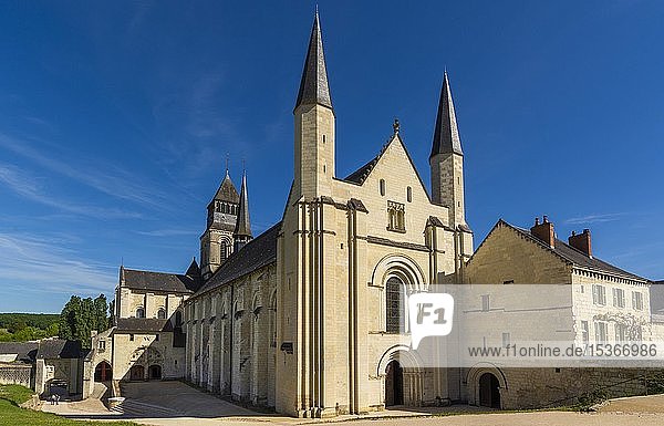 Chevet der Abteikirche der Abtei Fontevraud  Fontevraud l'Abbaye  Maine-et-Loire  Pays de la Loire  Frankreich  Europa