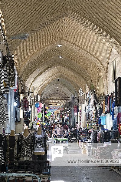 Bazar-e Bozorg  der große Basar  Isfahan  Iran  Asien