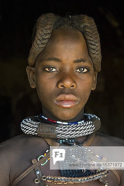Hübsches Himba-Mädchen  Porträt  Kaokoland  Namibia  Afrika