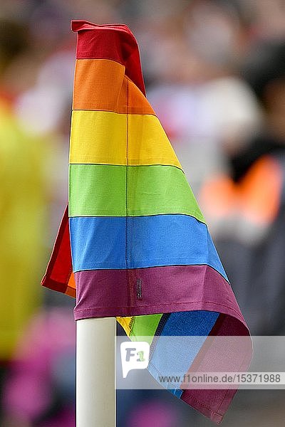 Eckfahne in Regenbogenfarben gegen Ausgrenzung für Toleranz  Allianz Arena  München  Bayern  Deutschland  Europa