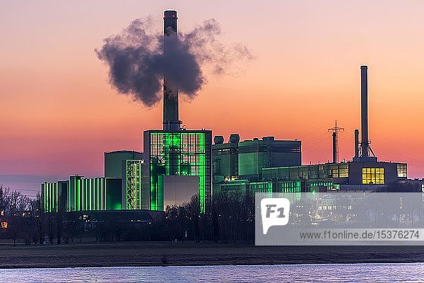 Kraft-Wärme-Kopplungsanlage Lausward  Gas- und Dampfturbinenkraftwerk  Kraftwerksblock Fortuna  Düsseldorf  Deutschland  Europa