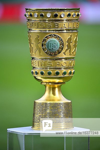 DFB-Pokal  Trophäe  Pokalfinale 2019  DFB-Pokal  Olympiastadion  Berlin  Deutschland  Europa