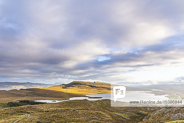 Vereinigtes Königreich Schottland Isle of Skye Panoramablick