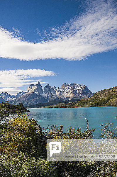 Chile  Patagonien  Nationalpark Torres del Paine  Pehoe-See