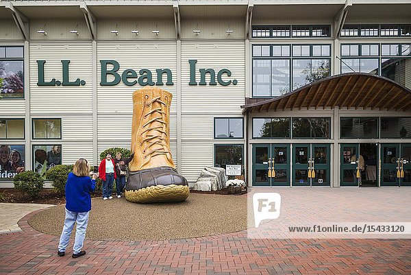 USA Maine Freeport the LL Bean store exterior of the famous outdoor store NR.