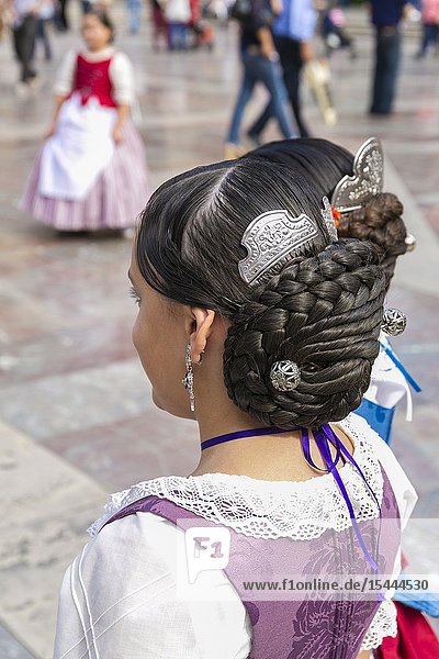REgional costumes. Plaza de la Virgen Square. Valencia. Comunidad Valenciana. Spain.