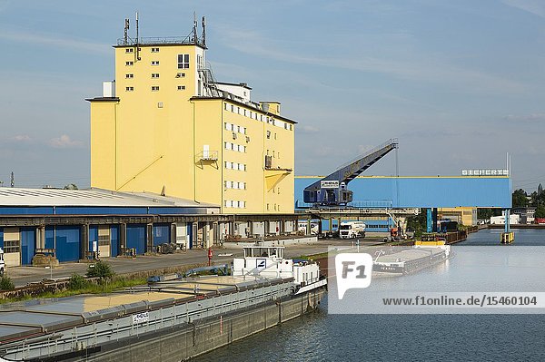 Gelsenkirchen D-Gelsenkirchen Ruhr area Westphalia North Rhine-Westphalia NRW Stadthafen Gelsenkirchen at the Rhine-Herne Canal harbour inland port industrial harbour trade port harbor basin cargo ships Route of Industrial Heritage *** Local Caption ***.