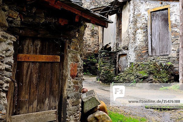Rustic street of Valencia do Sil Orense Spain