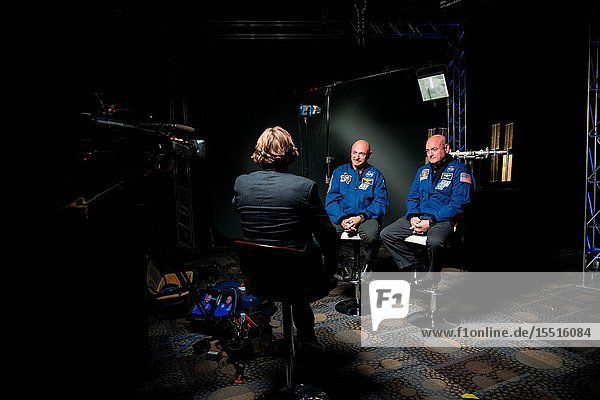 During a news conference on Jan. 19 2015 at the Johnson Space Center in Houston Texas Expedition 4546 Commander Astronaut Scott Kelly along with his brother former Astronaut Mark Kelly speak to news media about Scott Kelly's 1-year mission aboard the International Space Station. Photographer: Robert Markowitz
