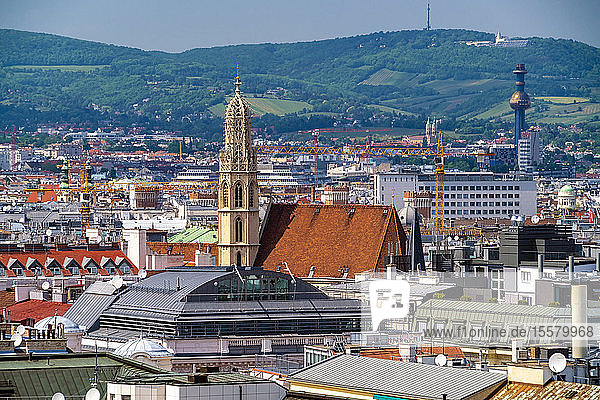 Katholische Kirche Maria am Gestade und Gebäude in Wien  Österreich