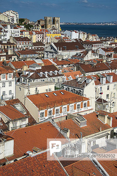 Luftaufnahme der Stadtlandschaft von Lissabon in Portugal