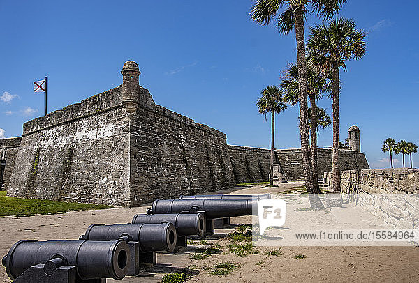 Kanonen beim Castillo de San Marcos in St. Augustine  USA