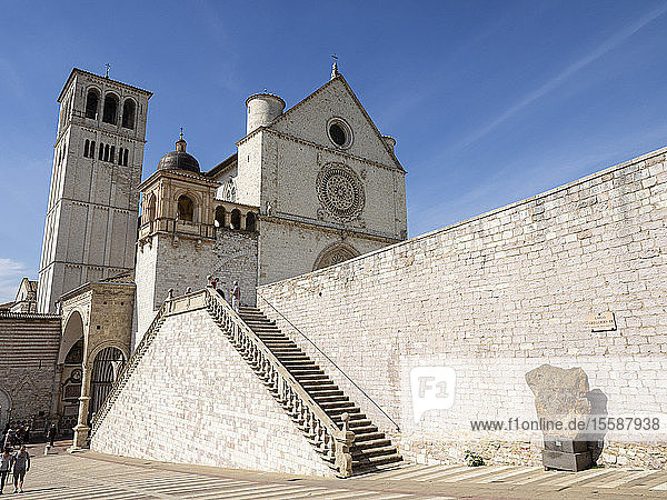 Basilika des Heiligen Franziskus  UNESCO-Weltkulturerbe  Assisi  Umbrien  Italien