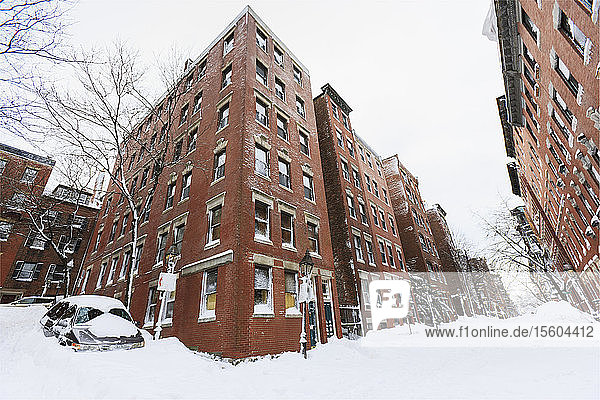 Gebäude auf dem Beacon Hill nach einem Schneesturm in Boston  Suffolk County  Massachusetts  USA
