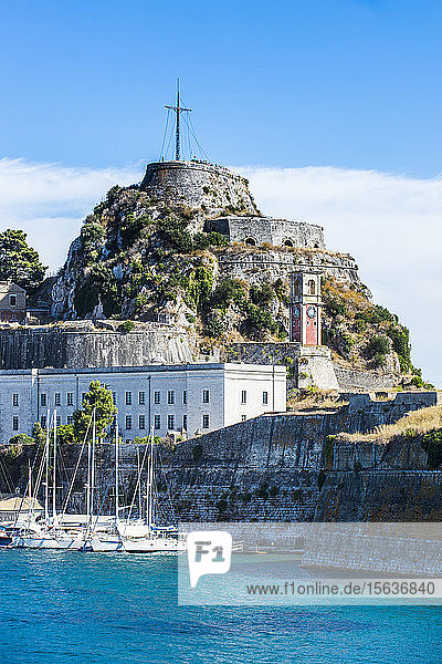 Niedrigwinkelansicht der alten Festung in Korfu-Stadt  Ionische Inseln  Griechenland