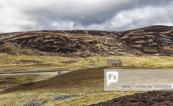 Cottage eines einsamen Bauern; Glen Clunie  Schottland