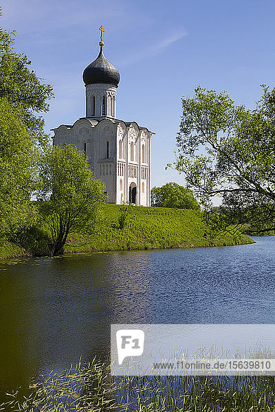 Kirche der Fürbitte des Flusses Nerl (1165)  nördlich von Wladimir; Russland