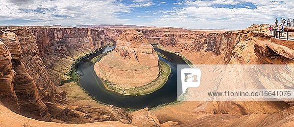 Horseshoe Bend  Flussschleife des Colorado River  Panorama  Glen Canyon National Recreation Area  Page  Arizona  USA  Nordamerika