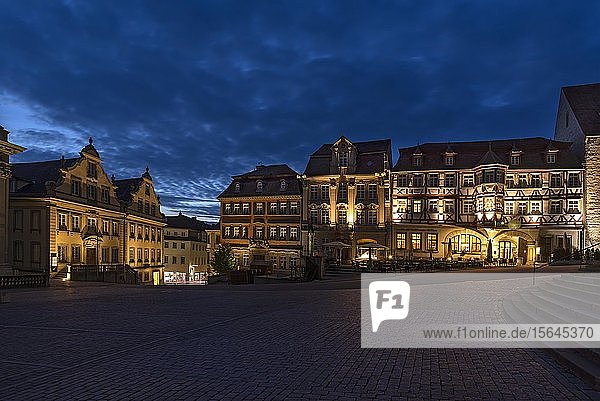 Abendstimmung in der Altstadt  Marktplatz  Schwäbisch Hall  Baden-Württemberg  Deutschland  schwarz/weiß  Europa