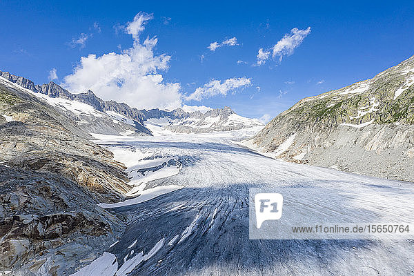 Eiszunge des Rhonegletschers im Sommer  Gletsch  Kanton Wallis  Schweiz