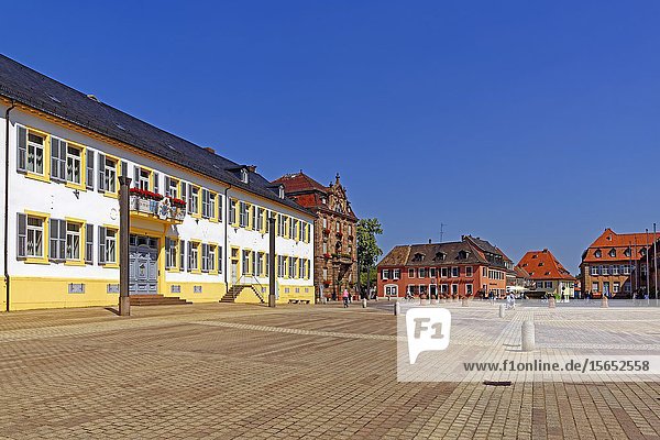 Bischöfliches Ordinariat und Gasthaus zum Domnapf  Speyer  Rheinland Pfalz  Deutschland  Europa