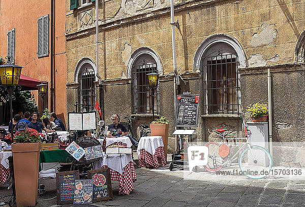 Italien  Toskana  Pisa  Restaurant in der Via Santa Maria