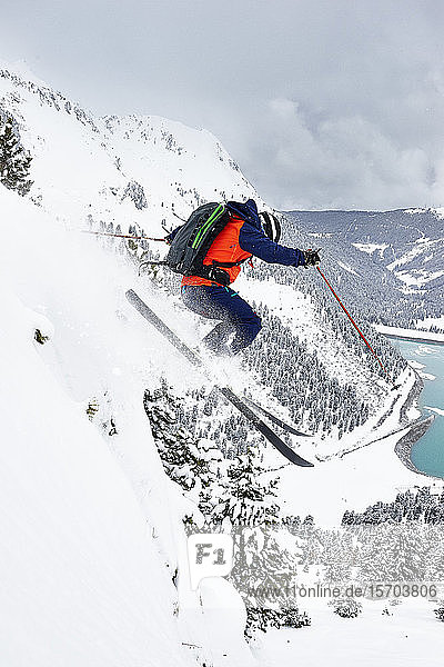 Skier skiing off slope  Kühtai  Austria