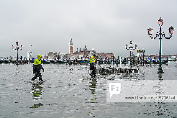 Markusplatz während der Flut in Venedig  November 2019  Venedig  UNESCO-Weltkulturerbe  Venetien  Italien  Europa