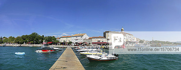Kroatien  Kvarner-Golf  Krk  Hafen und Boote