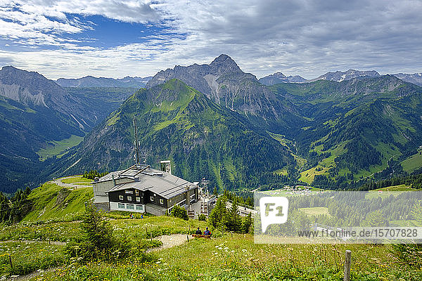 Österreich  Vorarlberg  Mittelberg  Bergstation Gipfelstuba in den malerischen Allgäuer Alpen