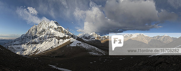 Tukuche-Gipfel Dhaulagiri-Rundwanderung Himalaya Nepal