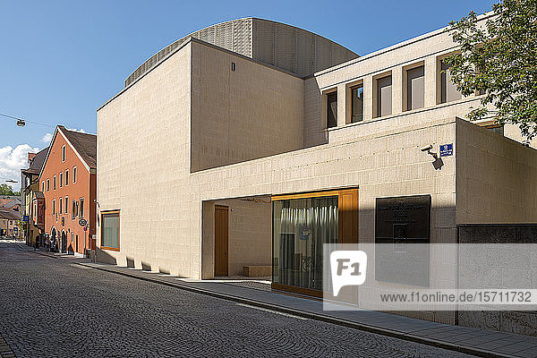 Deutschland  Bayern  Regensburg  Außenansicht einer modernen Synagoge