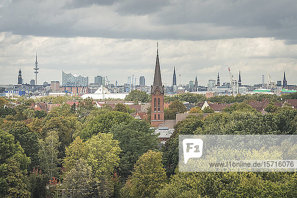 Deutschland  Hamburg  Skyline des Stadtteils Wilhelmsburg