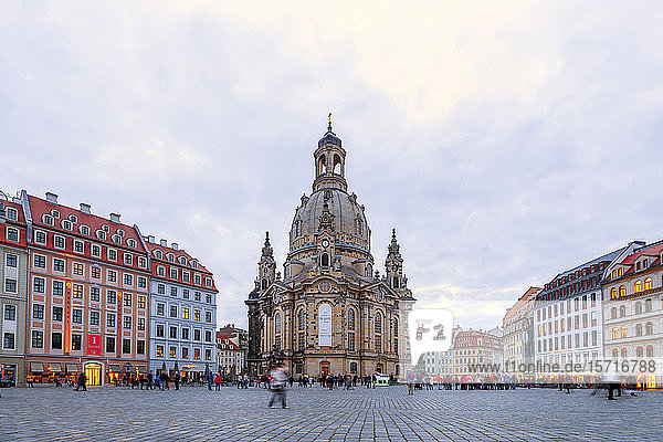 Deutschland  Sachsen  Dresden  Frauenkirche außen