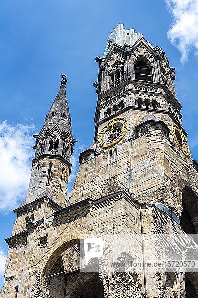 Kirchturm der Kaiser-Wilhelm-Gedächtniskirche  Charlottenburg  Berlin  Deutschland  Europa